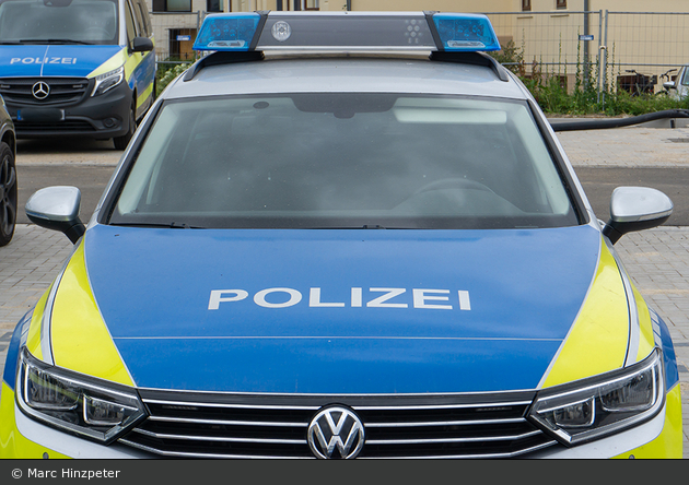 MVL-31123 - VW Passat Variant - FuStW