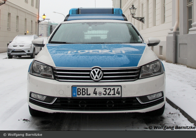 BBL4-3214 - VW Passat Variant - FuStW
