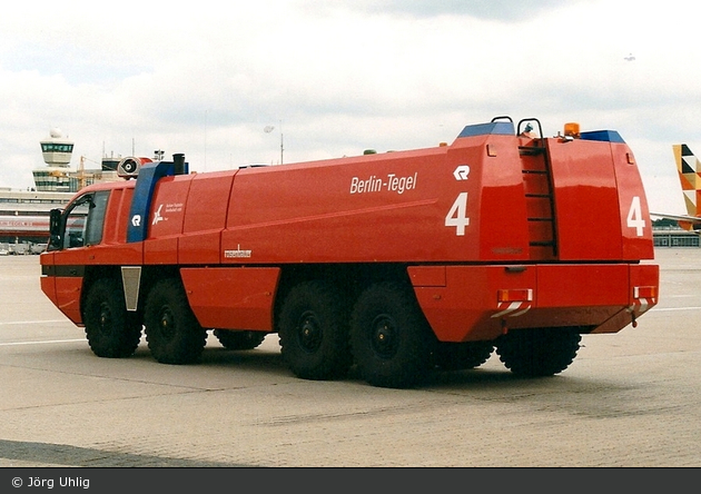 Florian Flughafen Berlin-Tegel Crash 02