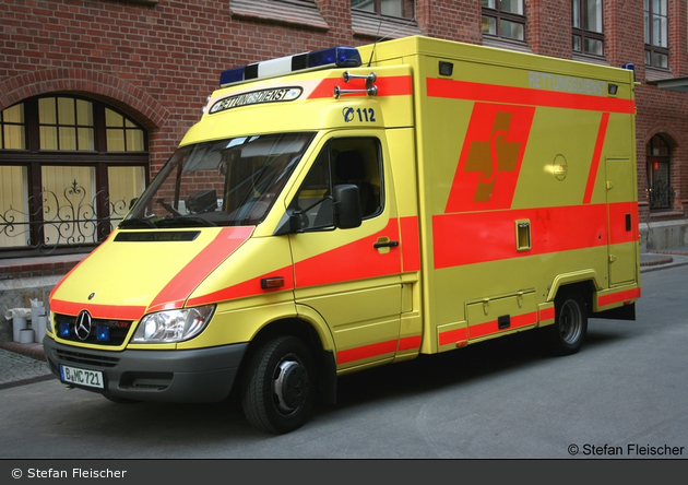 Krankentransport Medical Car Service - KTW (a.D.)