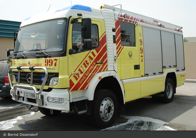ohne Ort - Dubai Civil Defence - HLF