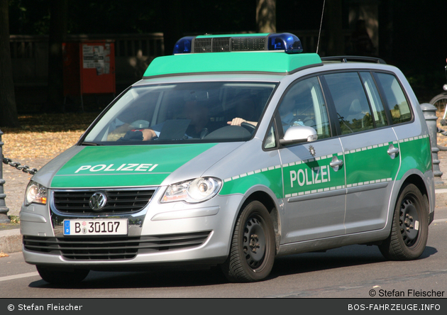 B-30107 - VW Touran 1.9 TDI - FuStW