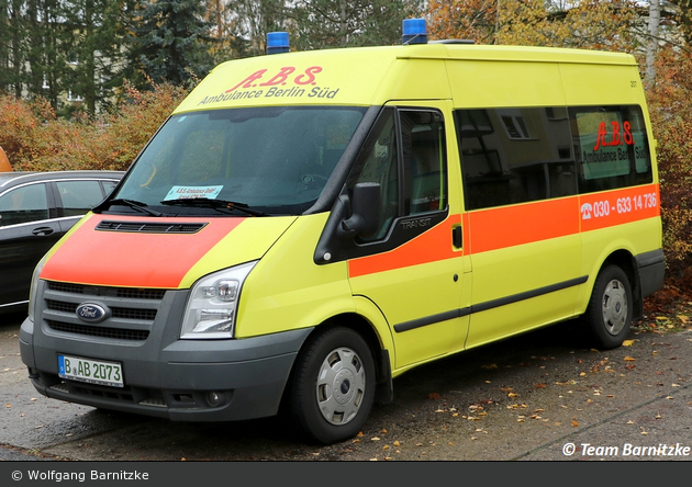 Ambulance Berlin Süd - KTW - Arnold 207 (B-AB 2073)