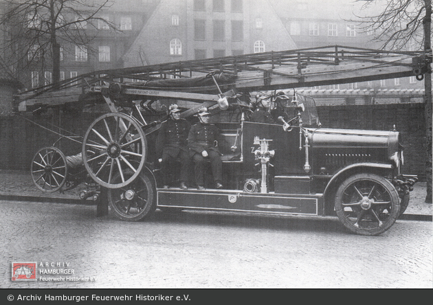 Florian Hamburg Motorspritze mit Abprotzleiter (a.D.)