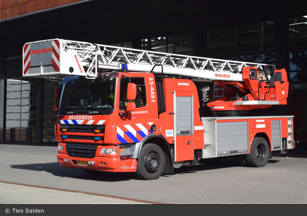 Weert - Brandweer - DLK - 23-4451