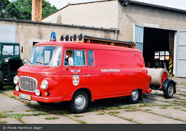 Salzwedel - Oldtimerlöschzug - KLF-TS 8 Barkas B 1000 (alt)