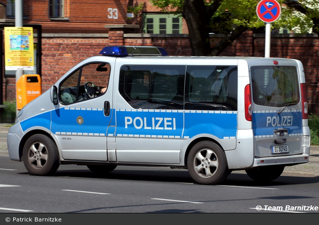 B-30745 - Renault Trafic dCi 150 Generation - Kleinbus mit Funk
