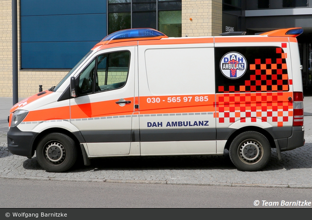 DAH Ambulanz GmbH - KTW (B-AH 551)