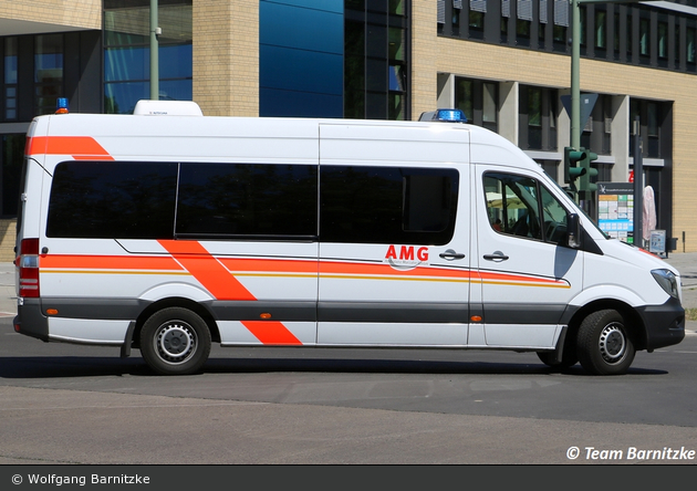 Krankentransport AMG - KTW 32 (B-A 8032)