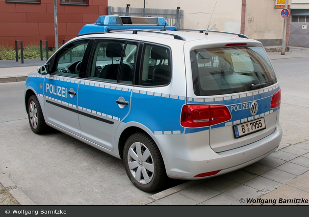 B-7955 - VW Touran - FuStW (a.D.)