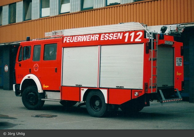 Florian Essen 02 HLF20 04 (a.D.)