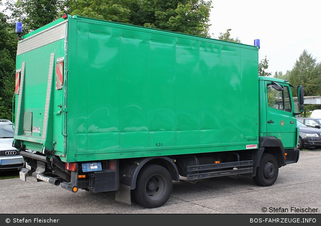 B-31501 - MB 711 - LKW mit Ladebordwand