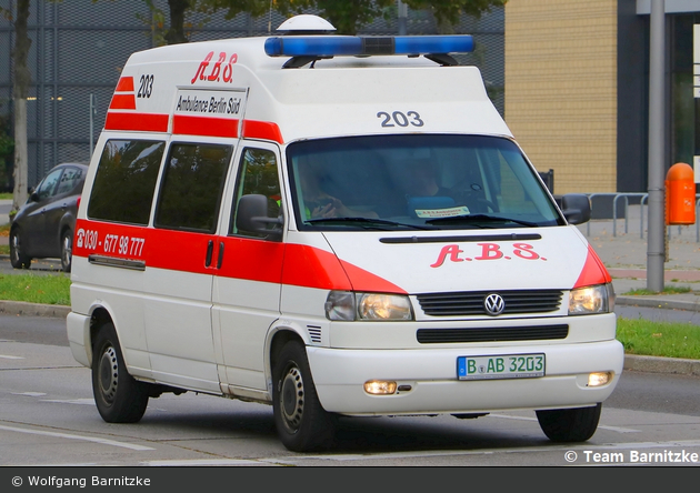 Ambulance Berlin Süd - KTW - Arnold 203