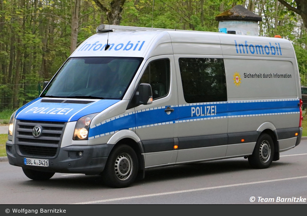BBL4-3426 - VW Crafter - Infomobil