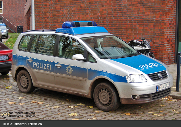 Bremen - VW Touran - FuStW (HB-7162) (a.D.)