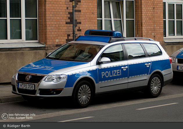Hannover - VW Passat Variant - FuStW