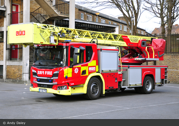London - Fire Brigade - TL 57A