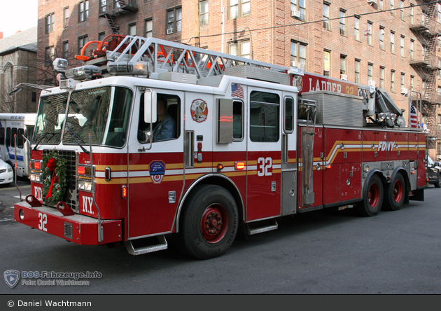 FDNY - Bronx - Ladder 032 - DL