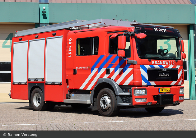 Nijmegen - Veiligheidsregio Gelderland-Zuid - Brandweer - HLF - 08-9231