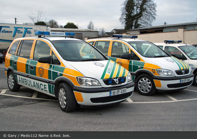 IE - unbekannter Ort - West-Mid Ambulance - PKW