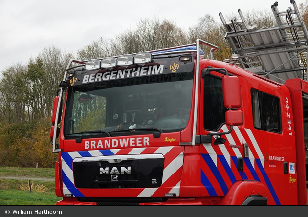 Hardenberg - Brandweer - HLF - 04-2341 (a.D.)