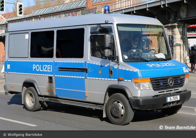 B-7090 - MB Vario 813 D - GruKW