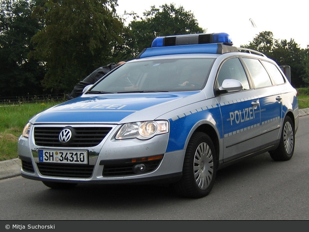 Pinneberg - VW Passat Variant - FuStw