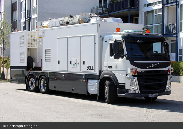 BD16-111 - Volvo FM 410 - Röntgenfahrzeug