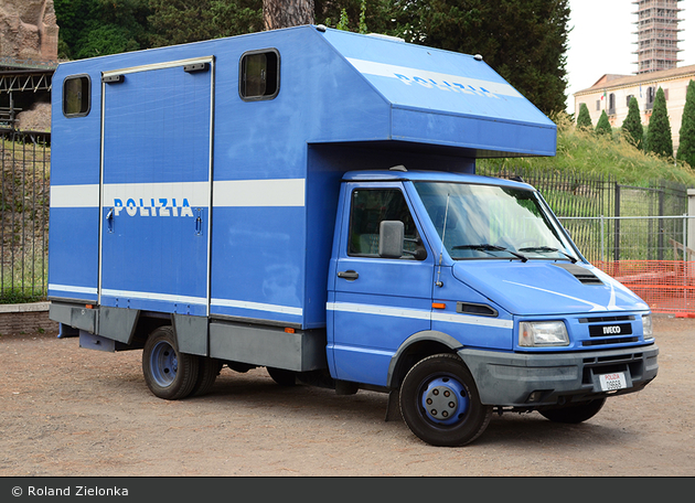 Roma - Polizia di Stato - Reparto a Cavallo - PftraKw