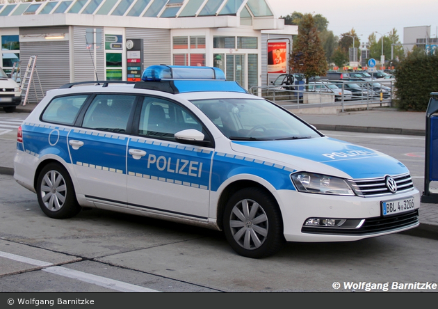 BBL4-3206 - VW Passat Variant - FuStW