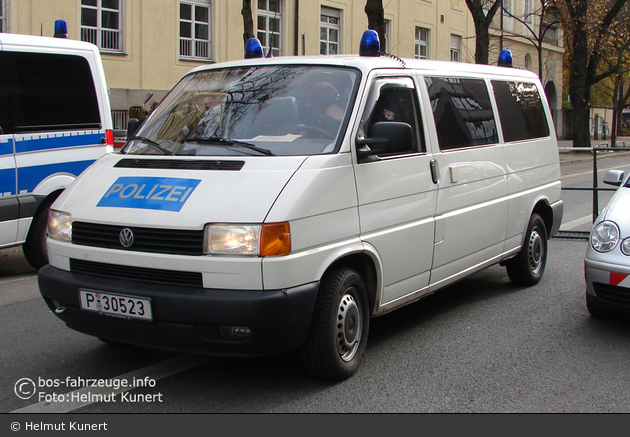 P-30523 - VW T4 - BeDoKW - BePo