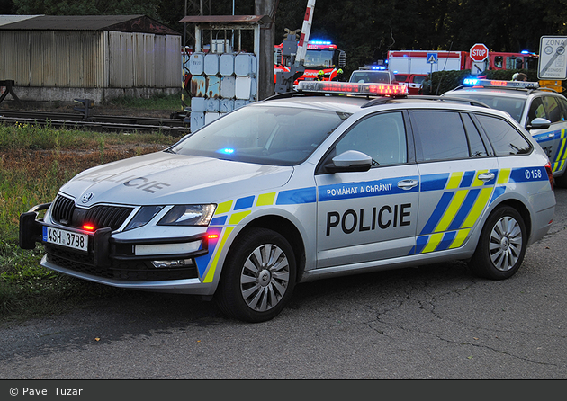 Kolín - Policie - FuStW - 4SH 3798