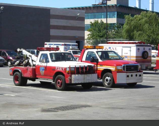 US - NY - FDNY - Abschlepper / Wegschubser