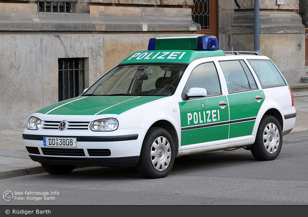 Dresden - VW Golf Variant - FuStW