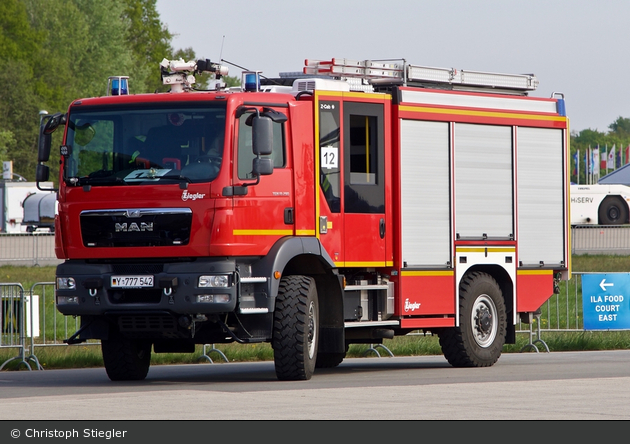 unbekannt - Feuerwehr - FlKfz-Gebäudebrand 2.Los