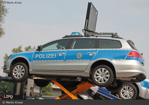 NRW5-7737 - VW Passat B7 - FuStW