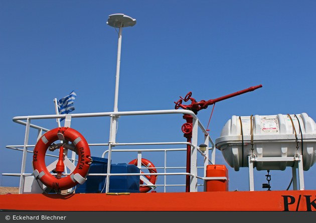 Chania - Hafenbehörde - Feuerlöschboot 8482