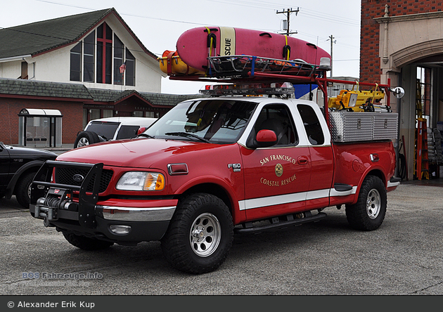 San Francisco - San Francisco Fire Department - Coastal Rescue Unit 002