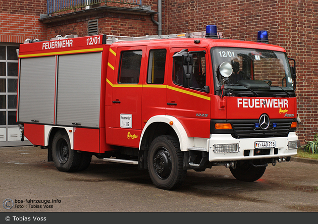 Kiel-Holtenau - Feuerwehr - HLF 16/12 (Florian Kiel 80/48-01))