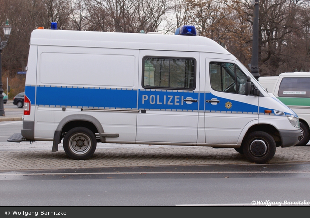 B-7004 - MB Sprinter 413 CDI - Spezkw VkD