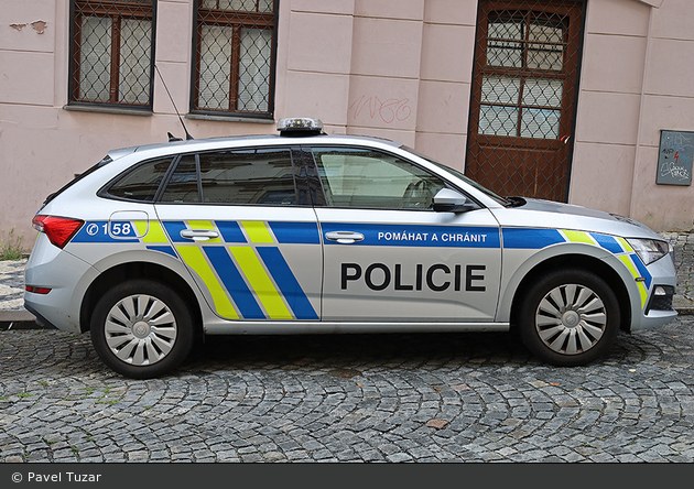 Praha - Policie - FuStW - 8AV 2961