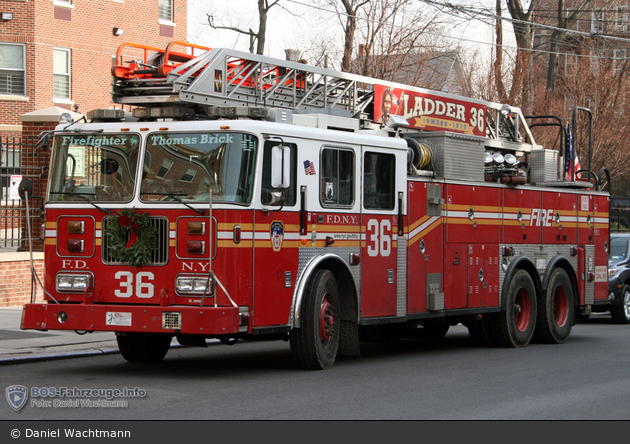 FDNY - Manhattan - Ladder 036 - DL