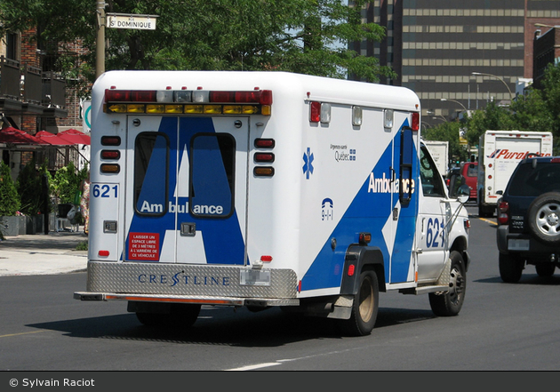 Montreal - Urgences-Sante Quebec - Ambulance 621