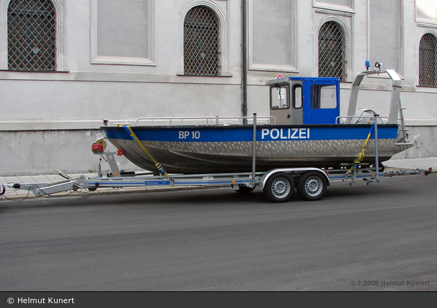 BA-3794 - Mehrzweckboot auf Trailer