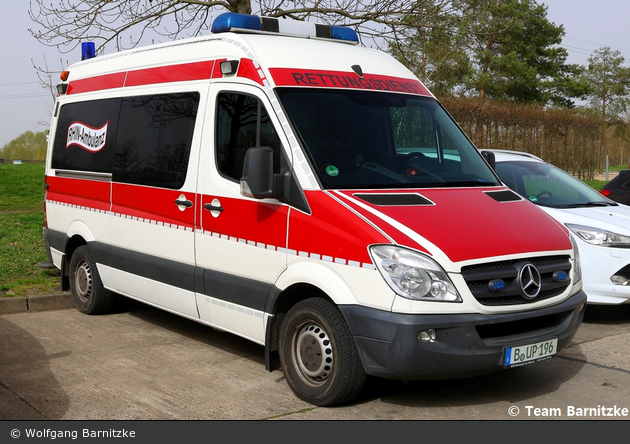 Krankentransport Rhin-Ambulanz - KTW (B-UP 196)