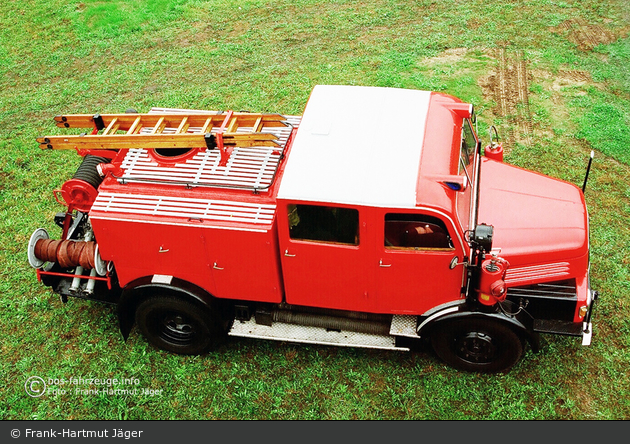 Zeithain - Sächsisches Feuerwehrmuseum - TLF 15 - Riesa