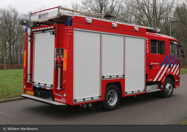 Midden-Groningen - Brandweer - HLF - 01-2233