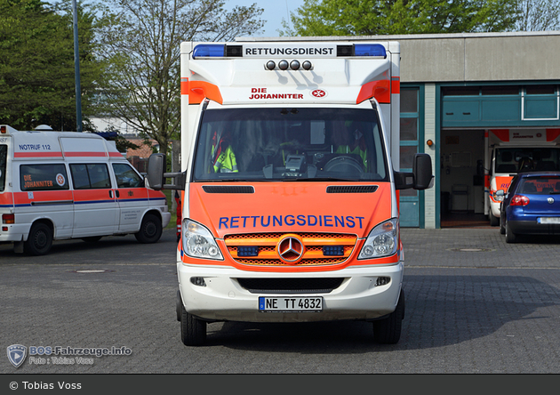 Rettung Kreis Neuss 04 RTW 02