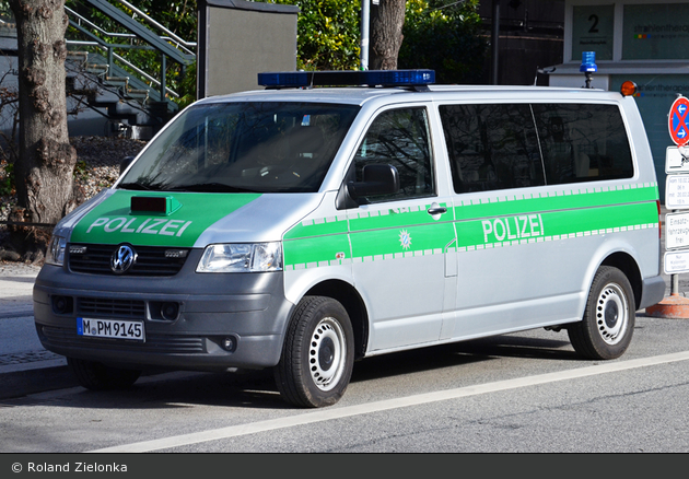 M-PM 9145 - VW T5 - FuStW