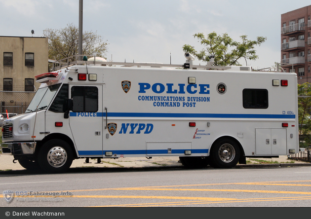 NYPD - Brooklyn - Communications Division - Mobile Command Post 4004